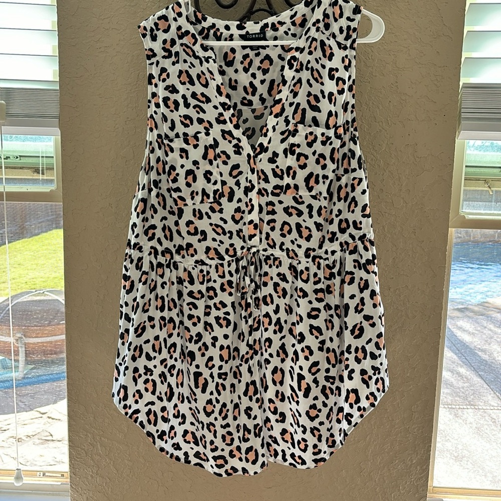 Torrid size 1 Top